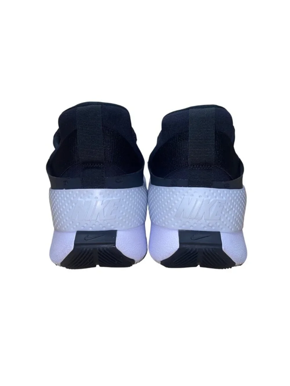 Nike Men’s Black Mesh White Mesh collapsible-heel FlyEase Sneakers Size 11.5